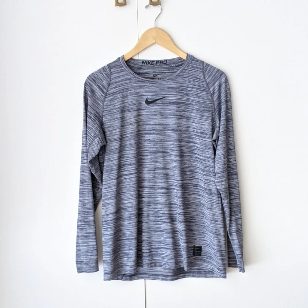 Nike Pro Active Long Sleeved Top Size Medium - Picture 1 of 11